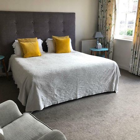 Host & Stay - The Raven Hotel Much Wenlock Eksteriør billede