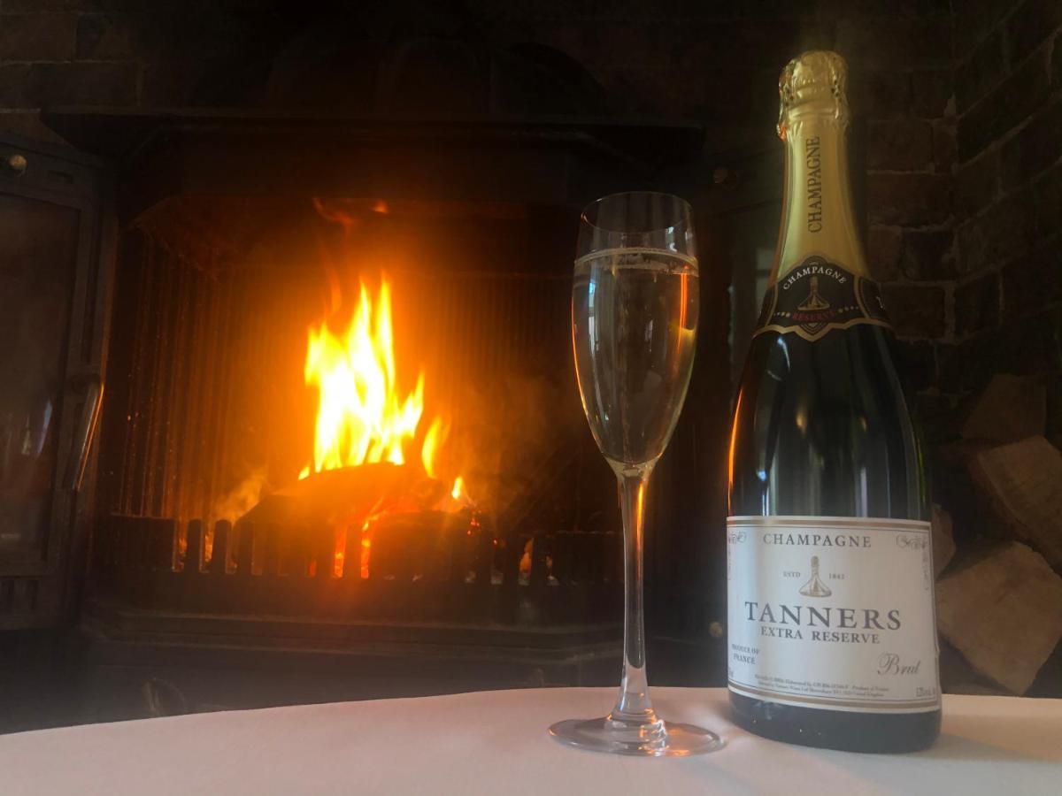 Host & Stay - The Raven Hotel Much Wenlock Eksteriør billede