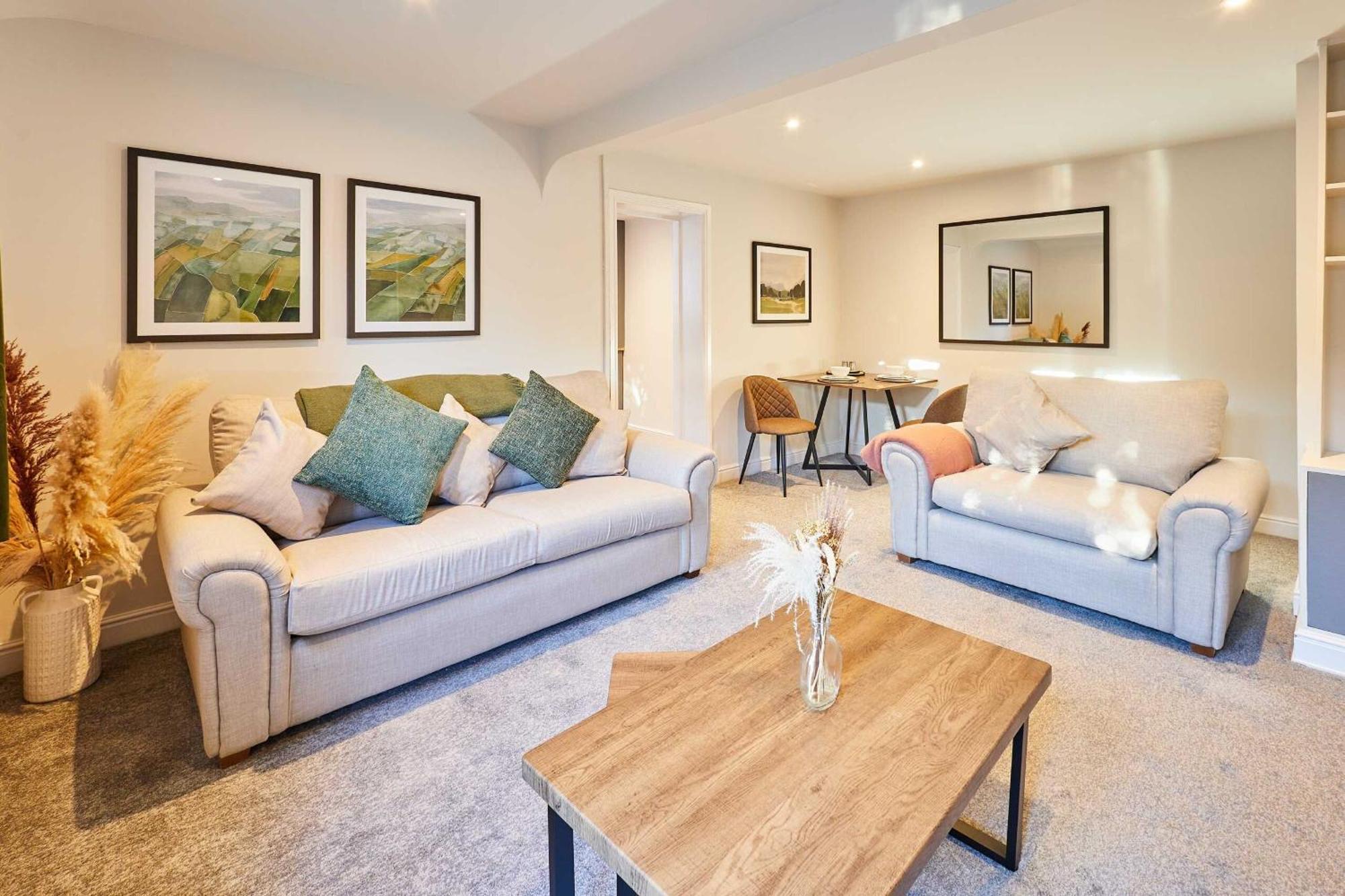 Host & Stay - The Raven Hotel Much Wenlock Eksteriør billede