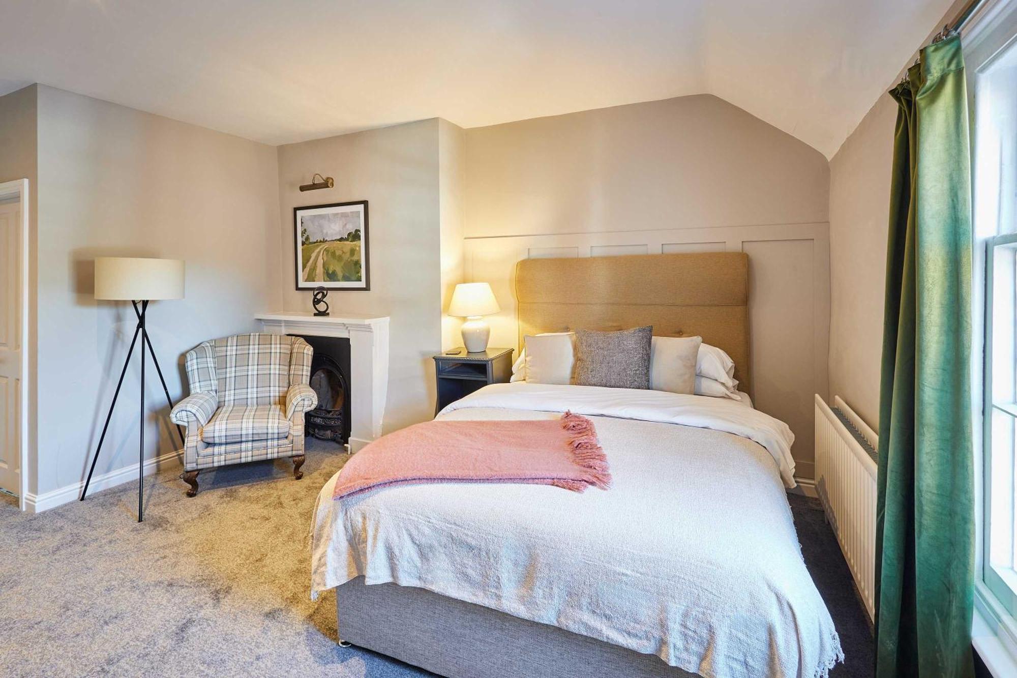 Host & Stay - The Raven Hotel Much Wenlock Eksteriør billede