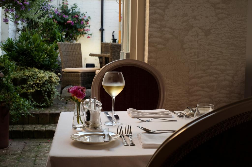 Host & Stay - The Raven Hotel Much Wenlock Eksteriør billede