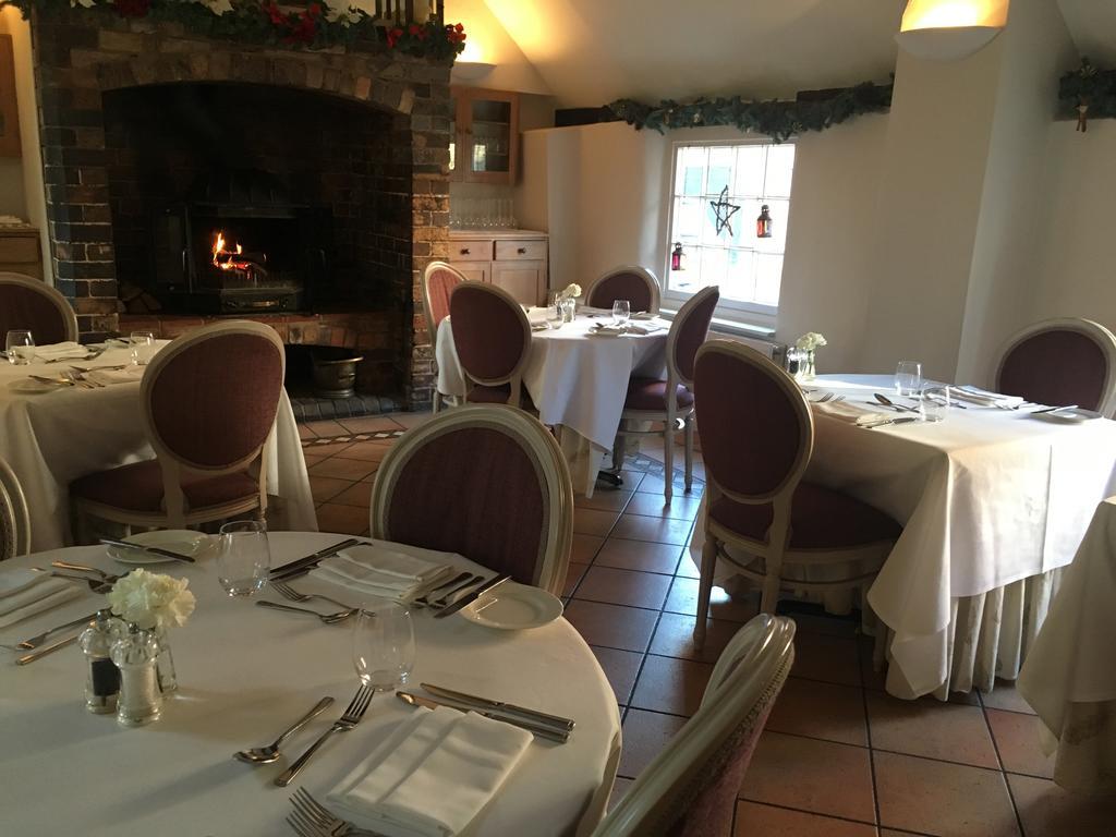 Host & Stay - The Raven Hotel Much Wenlock Eksteriør billede