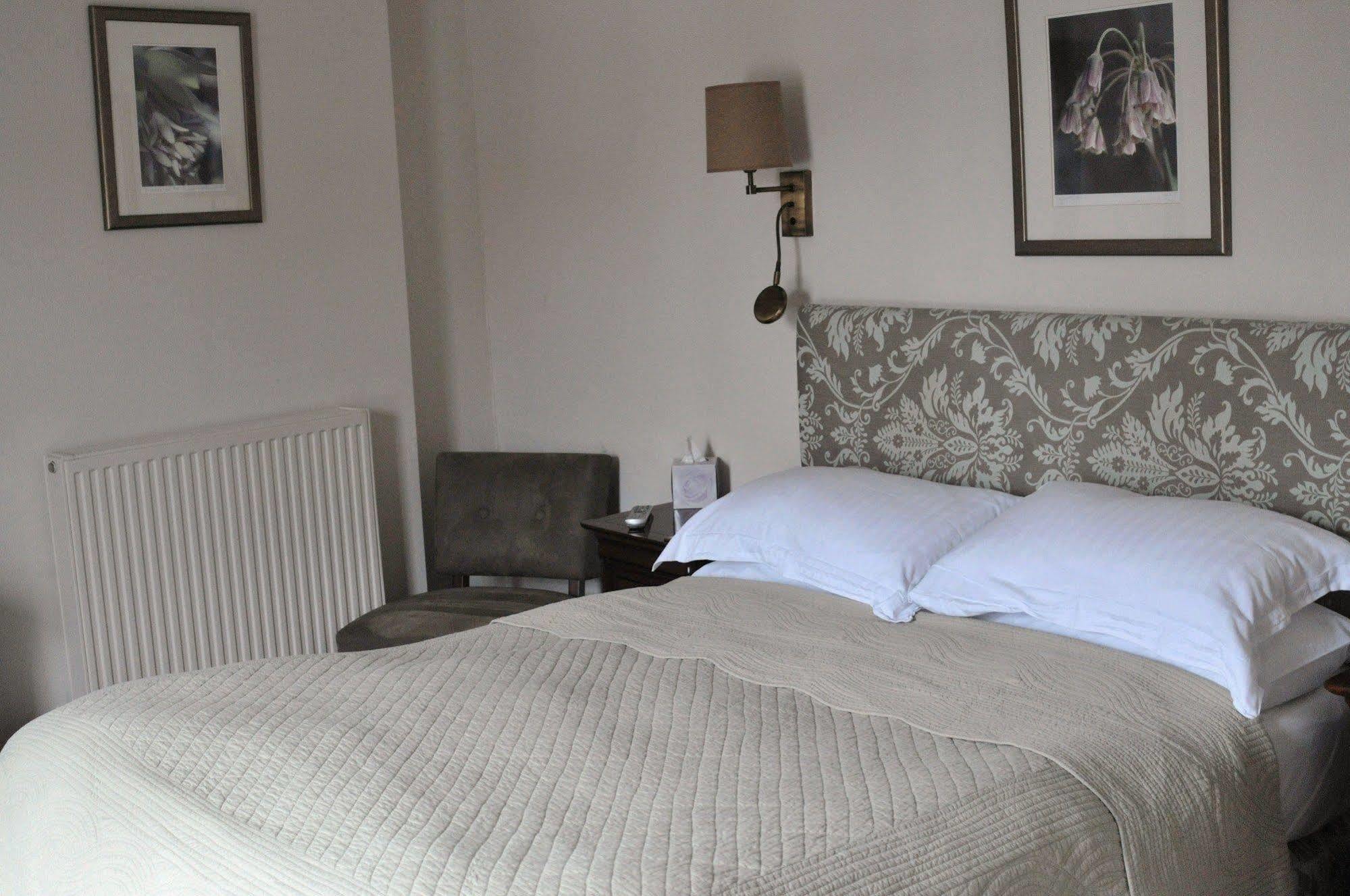 Host & Stay - The Raven Hotel Much Wenlock Eksteriør billede